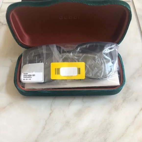 🔥NEW BLOGGERS CHOICE GUCCI SUNGLASSES 🔥 - Picture 3 of 15